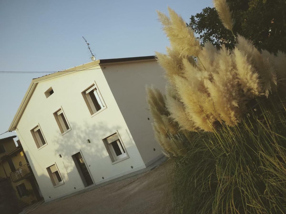 The White Building - Rooms Costermano Kültér fotó